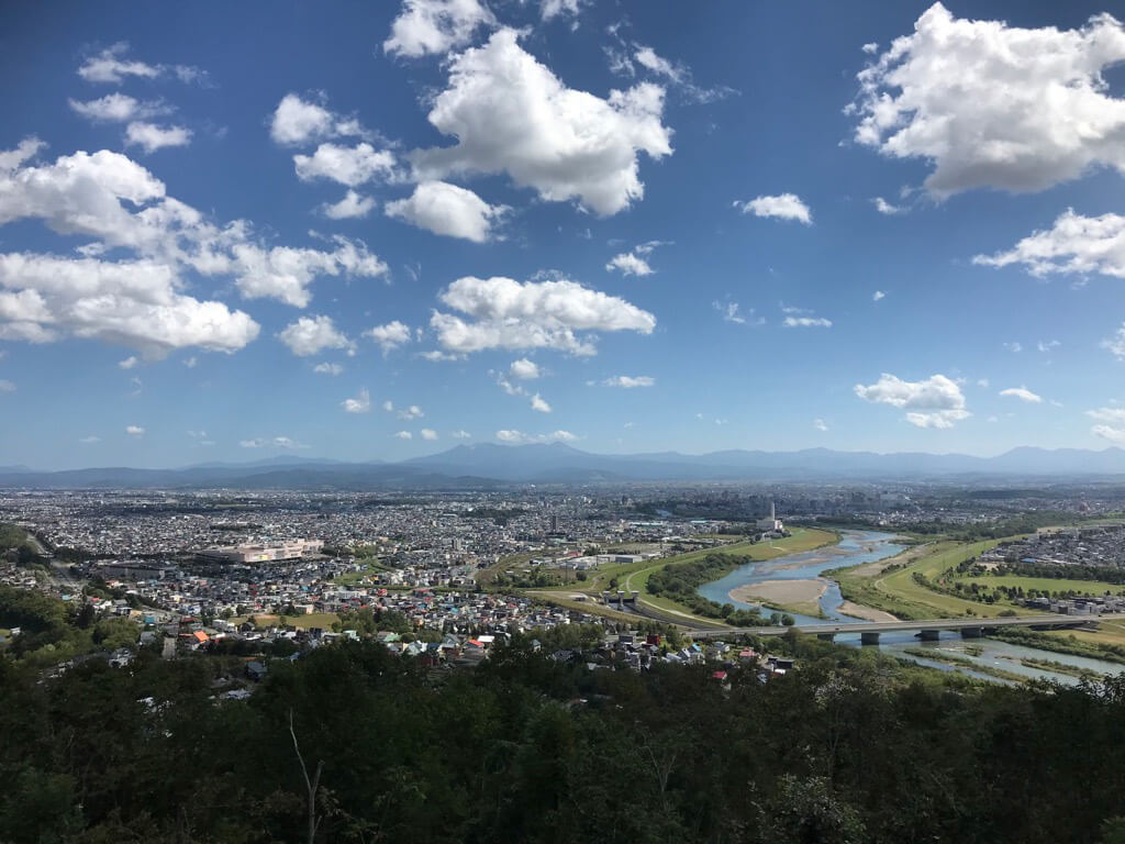 嵐山展望台からみた上川盆地